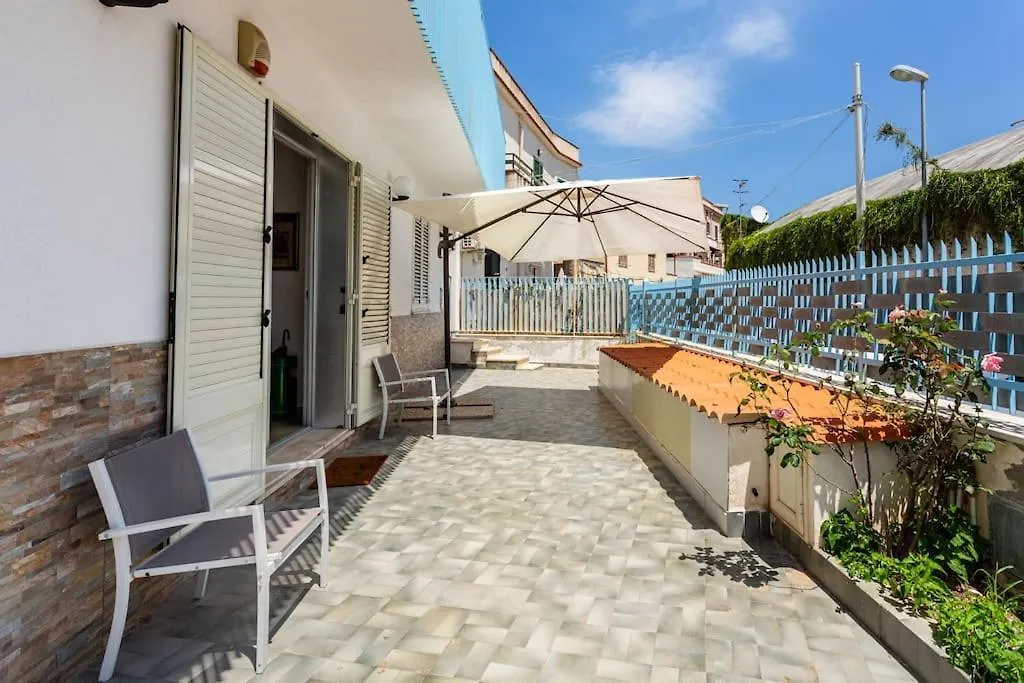 Bright Apartment In Mondello 350 M To The Beach باليرمو
