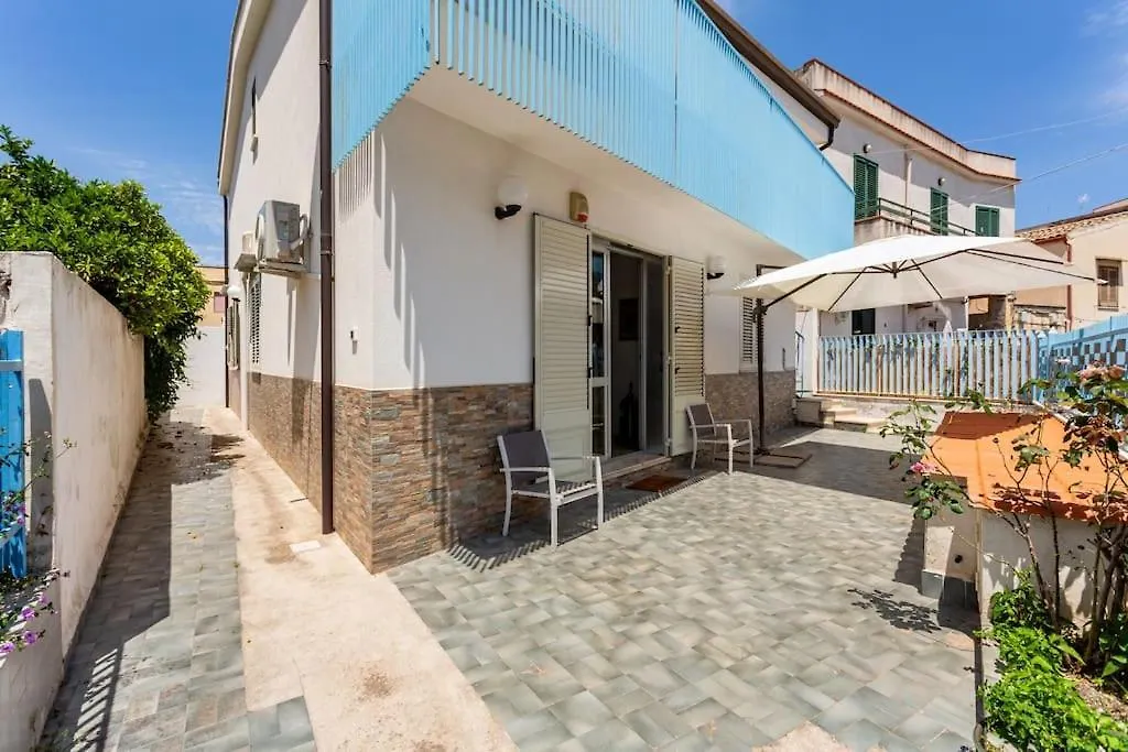 Bright Apartment In Mondello 350 M To The Beach باليرمو 0*,  إيطاليا